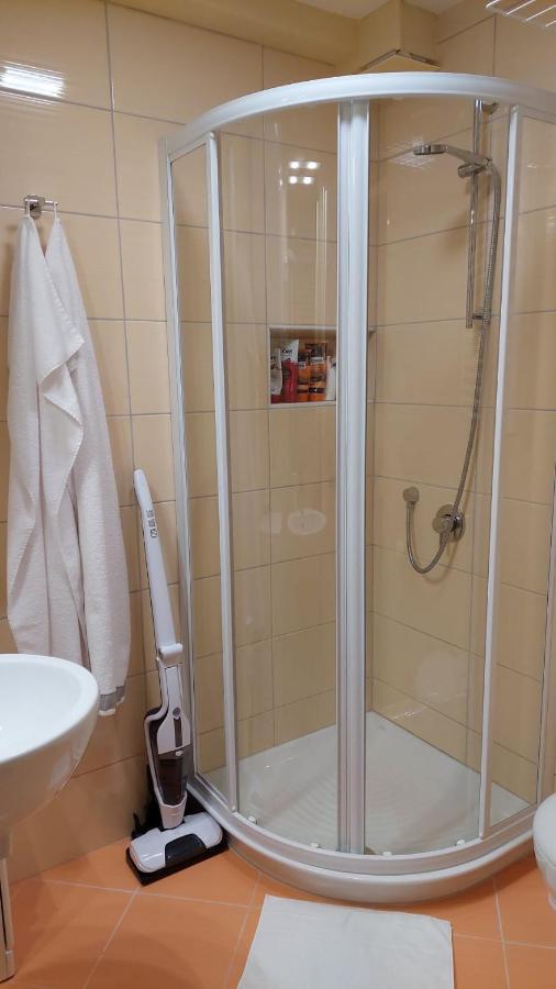 Apartma Marjetica Гозд Мартулек Екстериор снимка