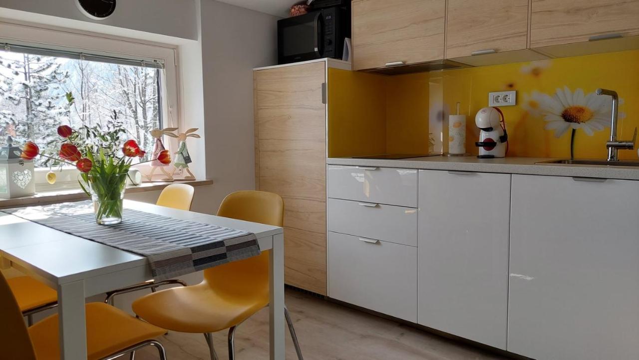 Apartma Marjetica Гозд Мартулек Екстериор снимка