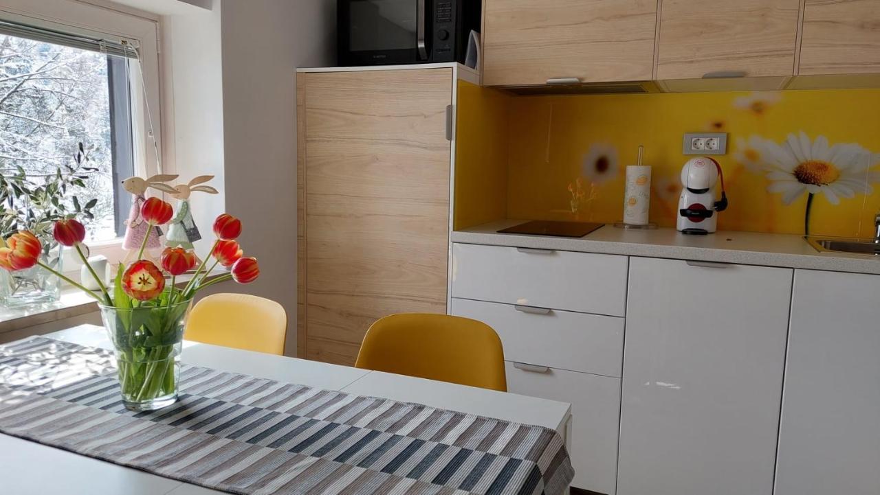 Apartma Marjetica Гозд Мартулек Екстериор снимка